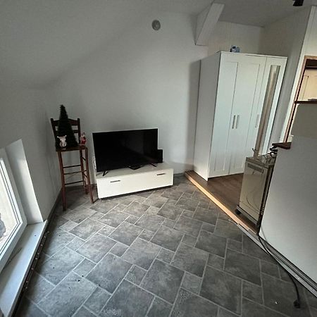 Private Apartament With Shared Bathroom เบลเกรด ภายนอก รูปภาพ