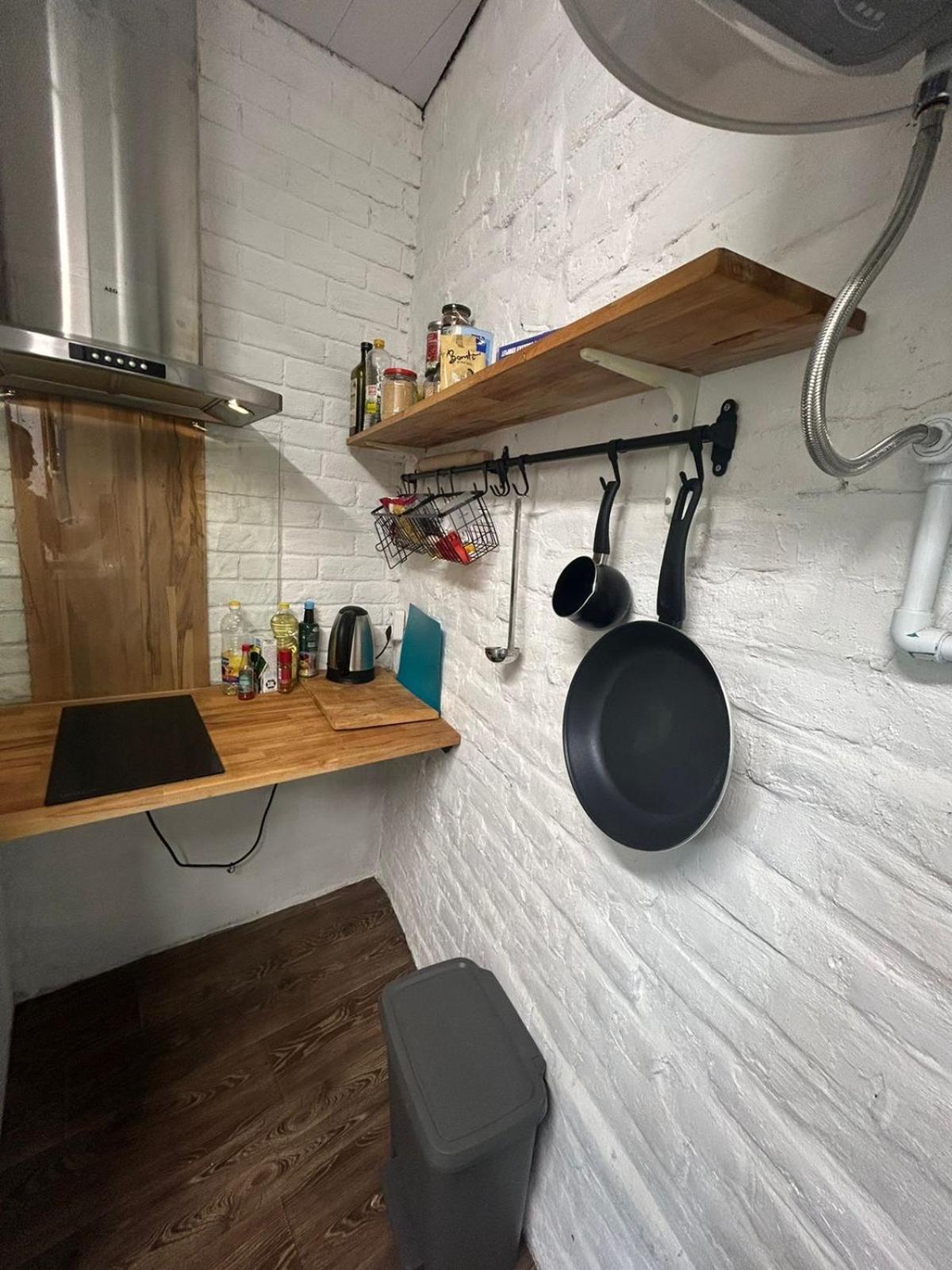 Private Apartament With Shared Bathroom เบลเกรด ภายนอก รูปภาพ